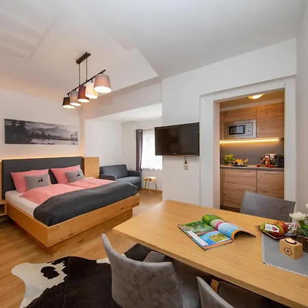 Pensión Haus Ditzer - Theresia 4*