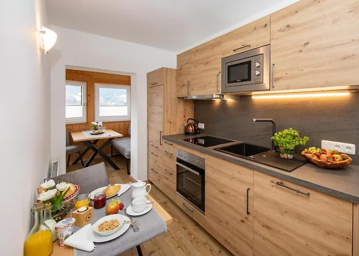 Gasthof Haus Ditzer - Theresia 4*