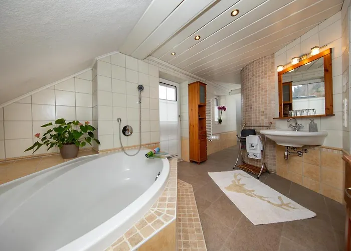 Gasthof Haus Ditzer - Theresia 4*