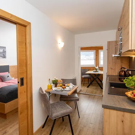 Casa de hóspedes Haus Ditzer - Theresia 4*