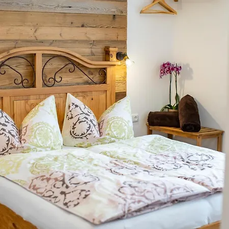 Casa de hóspedes Haus Ditzer - Theresia 4*